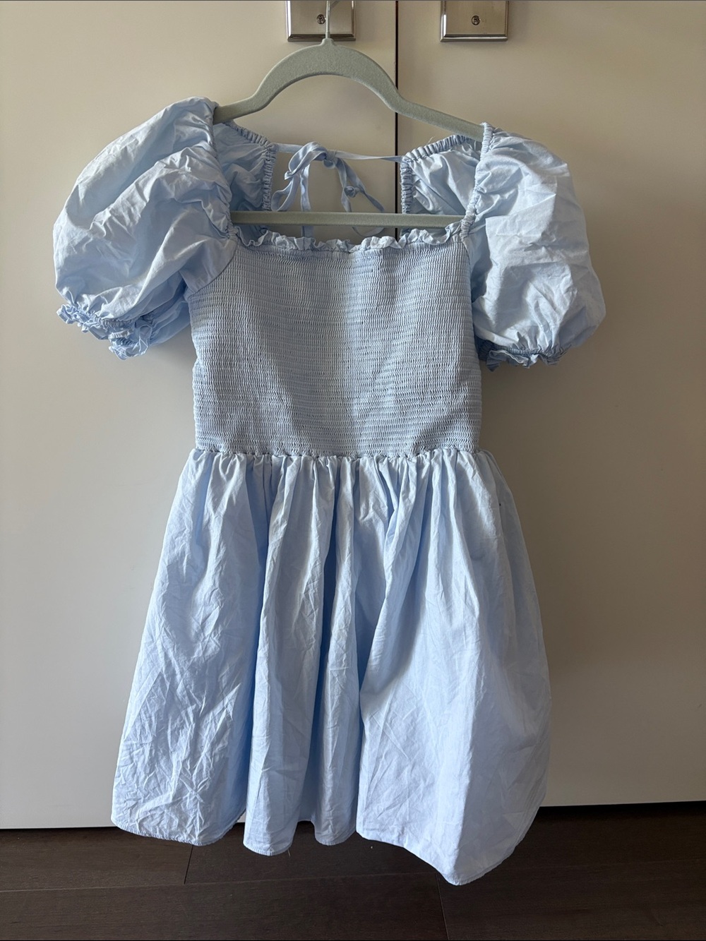 Aritzia Sunday Best Blue Smocked Puff Sleeve Dress – Open Back Bow Detail